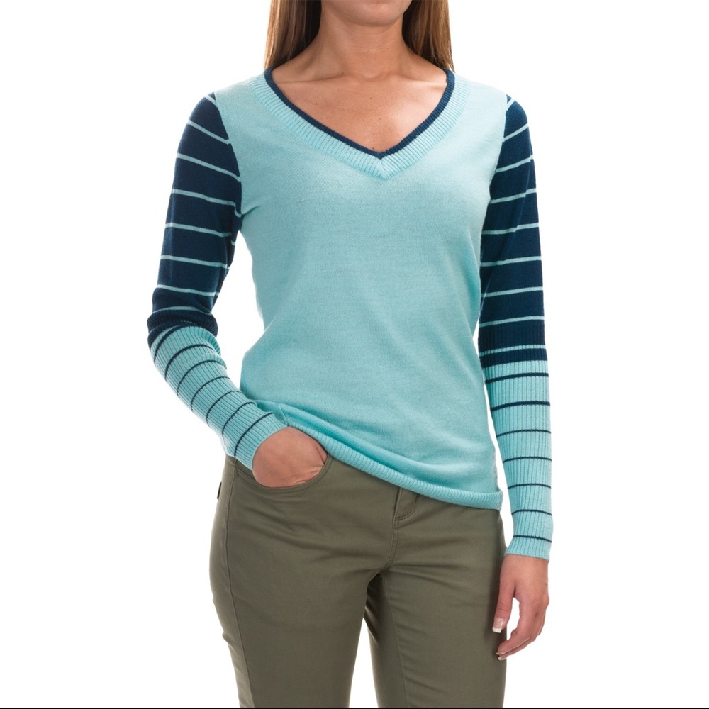 Smartwool Women's V-Neck Sweater - Light Blue and Navy